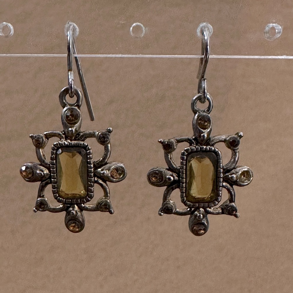 Amber Stone Filigree Wire Earrings